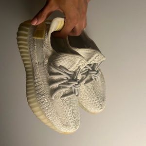 Yeezy boost 350 v2 light gently used